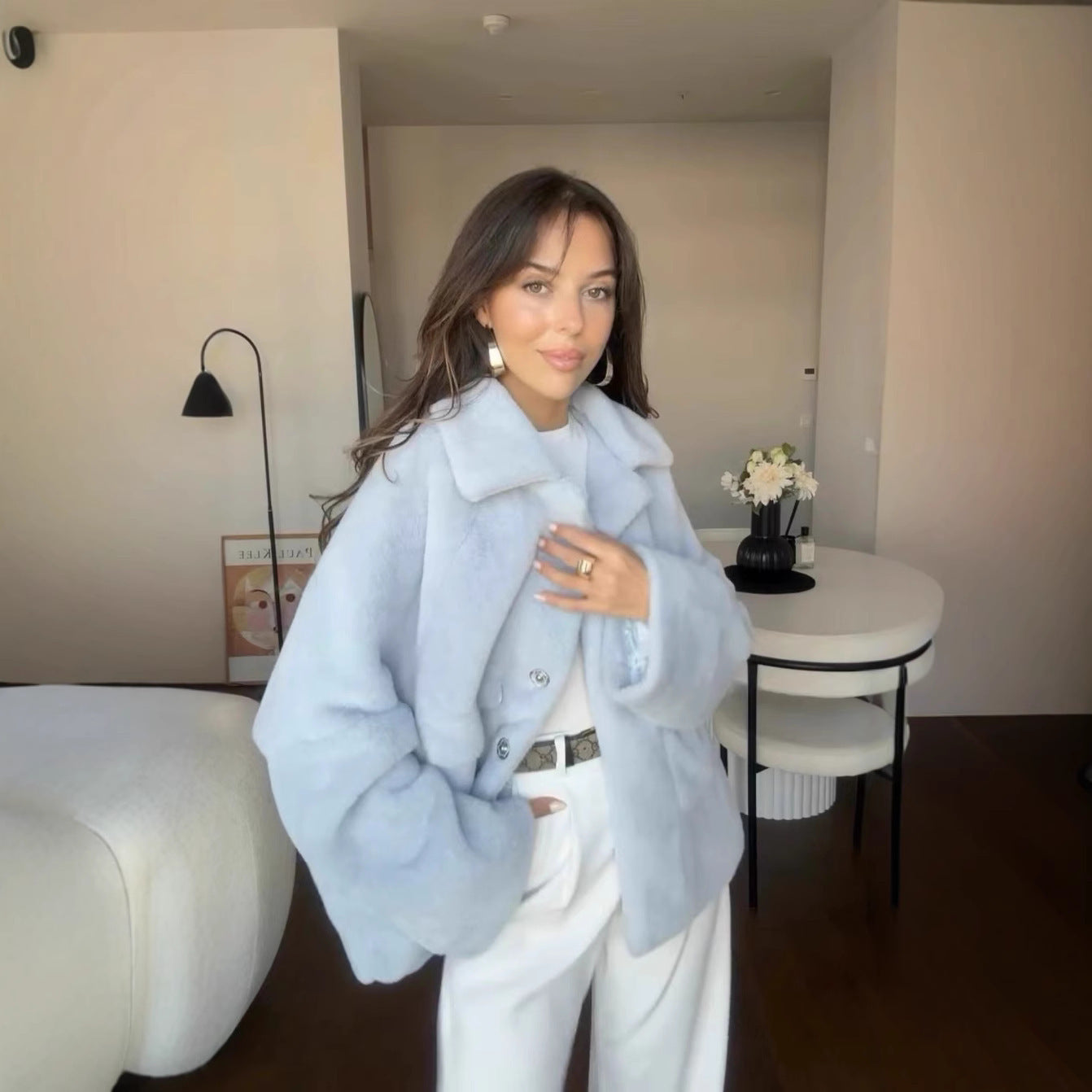 Manteau en fourrure ample et tendance pour femme