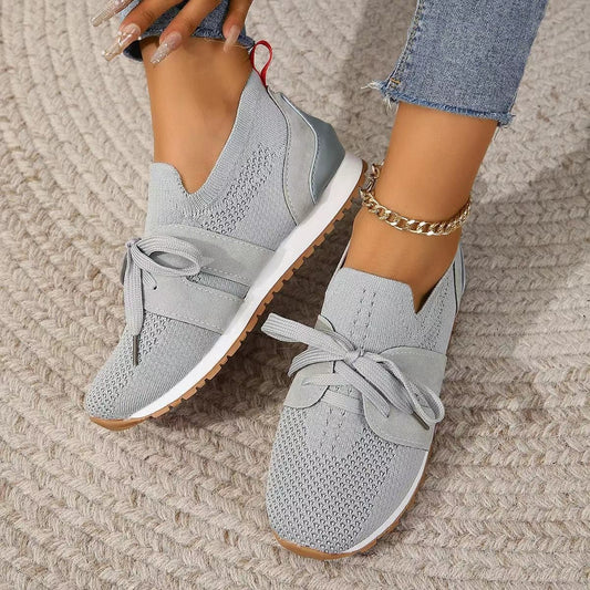 Chaussures plates à lacets pour femme – Mesh respirant et semelle compensée pour confort et style
